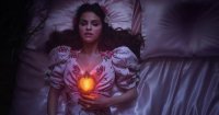 Selena Gomez - De Una Vez (Official Video Klip)